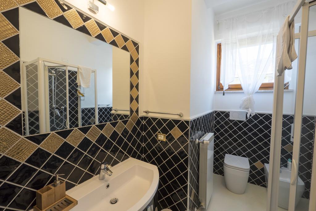 Suite Simonetta Sarzana Exterior foto