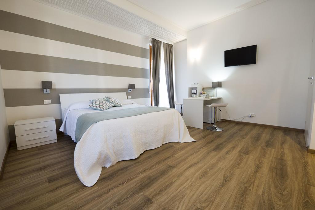 Suite Simonetta Sarzana Exterior foto
